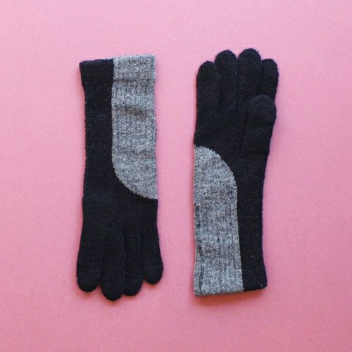 ％ GLOVES BLOCK Black70% Gray30%　平置き