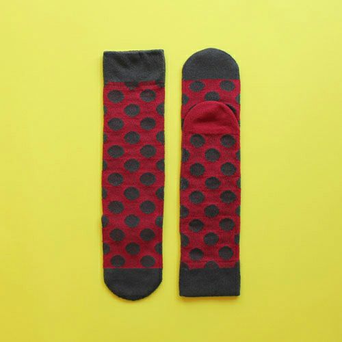 ％ SOCKS DOT Darkgray70%＆Red30%　平置き