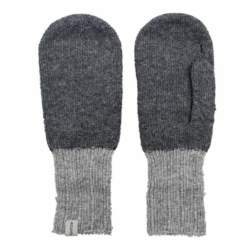 チャコールグレー